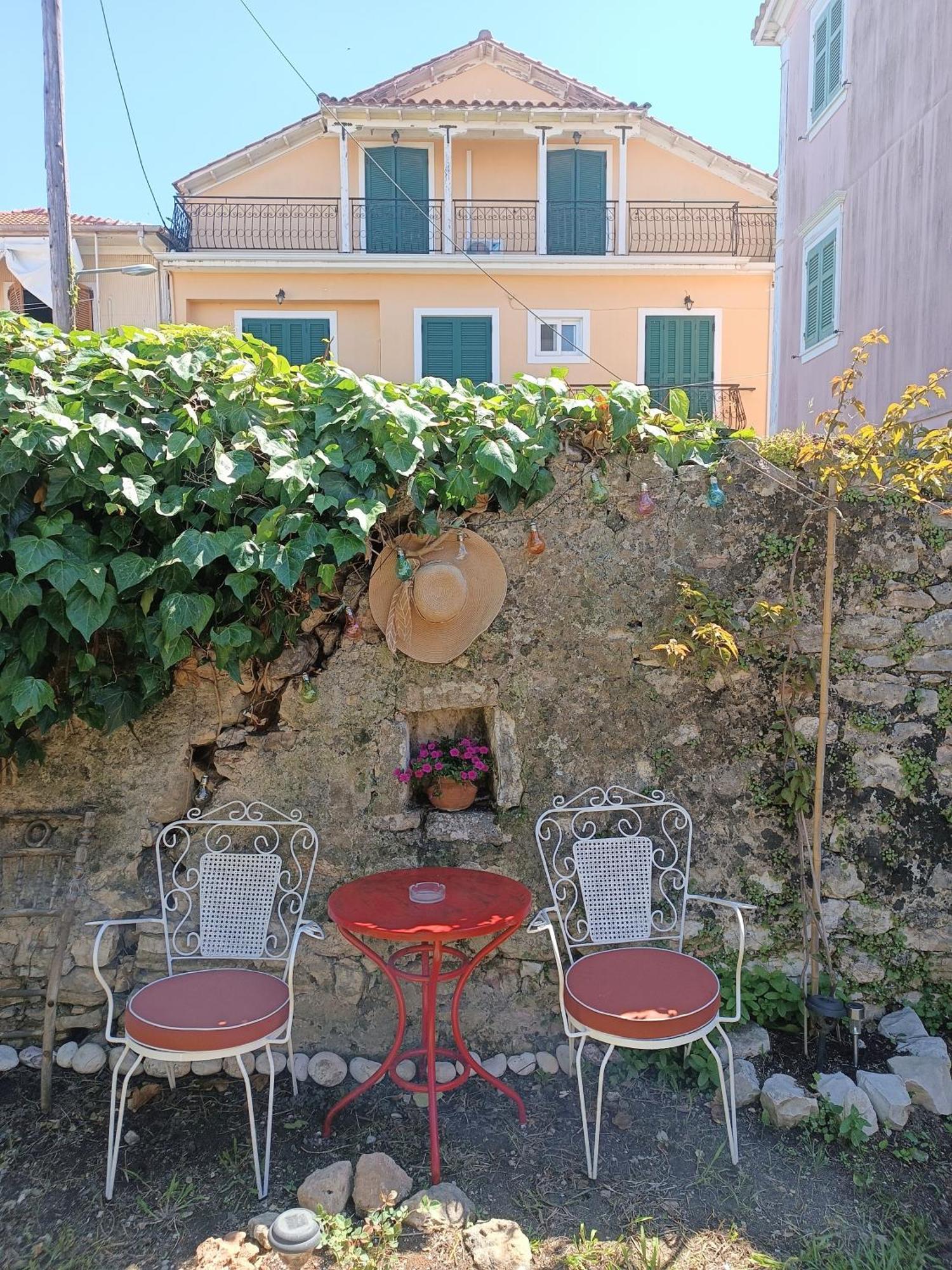 Penelope'S Street Old House Apartment Lefkada City Exterior photo